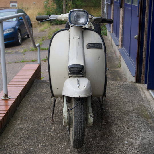 Lambretta GP150/Vijay Super MKII Scooter (SIL) White (1985)