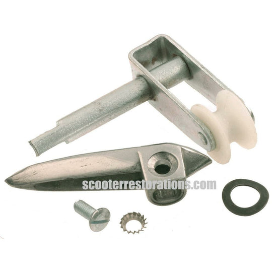 Early Series 3 L/H Side Panel Handle Assembly