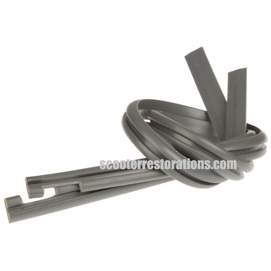 Series 3 Horncasting Beading (a pair) Dark Grey (Italian)