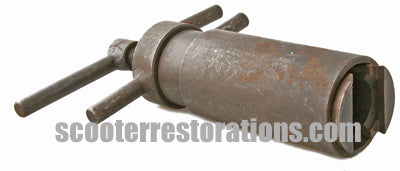 J-Range/Vega/Lui Crankshaft Magneto Side Track Extractor (70645)