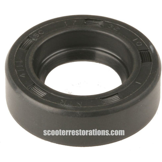 D/LD Front Hub Oil Seal (17 x 32 x 10)