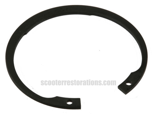 Vespa Clutch Side Bearing Circlip (Large Frame) Italian
