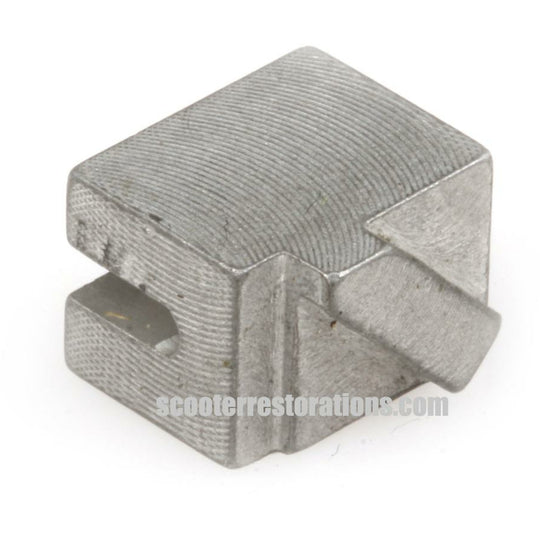 Vega 75/Lui 50CL Throttle Pawl (on the handlebar) Casa Lambretta L 150